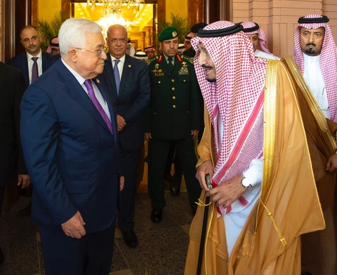 سيدي خادم الحرمين الشريفين يستقبل رئيس دولة فلسطين