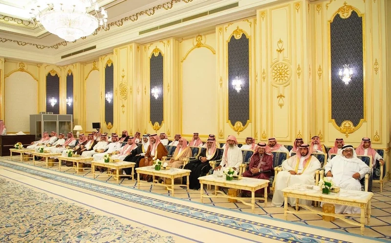 سيدي خادم الحرمين الشريفين يستقبل أصحاب السمو الأمراء والعلماء والمواطنين - صورة 16