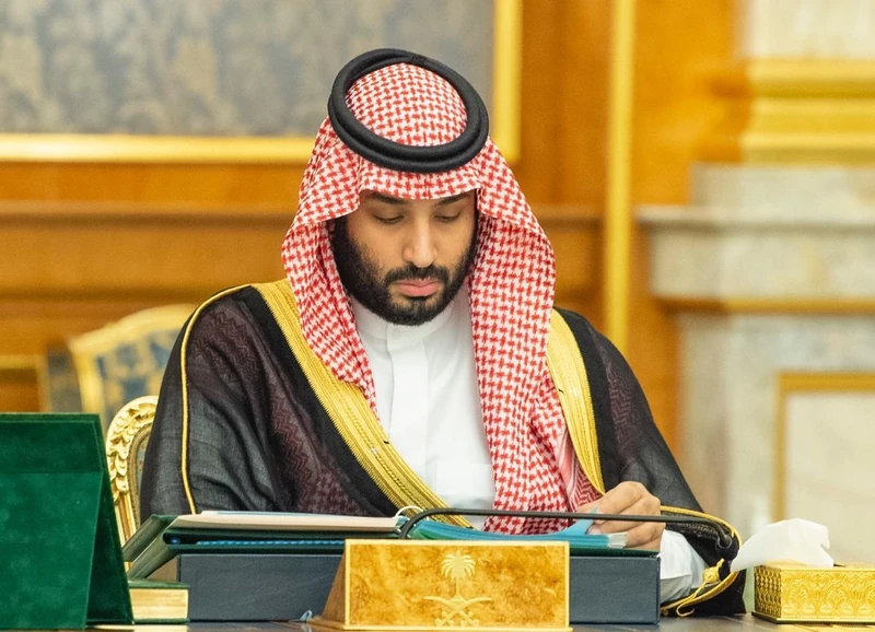 سيدي خادم الحرمين الشريفين يرأس جلسة مجلس الوزراء - صورة 2