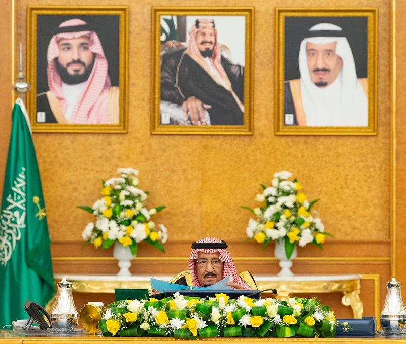 سيدي خادم الحرمين الشريفين يرأس جلسة مجلس الوزراء اليوم في جدة - صورة 3