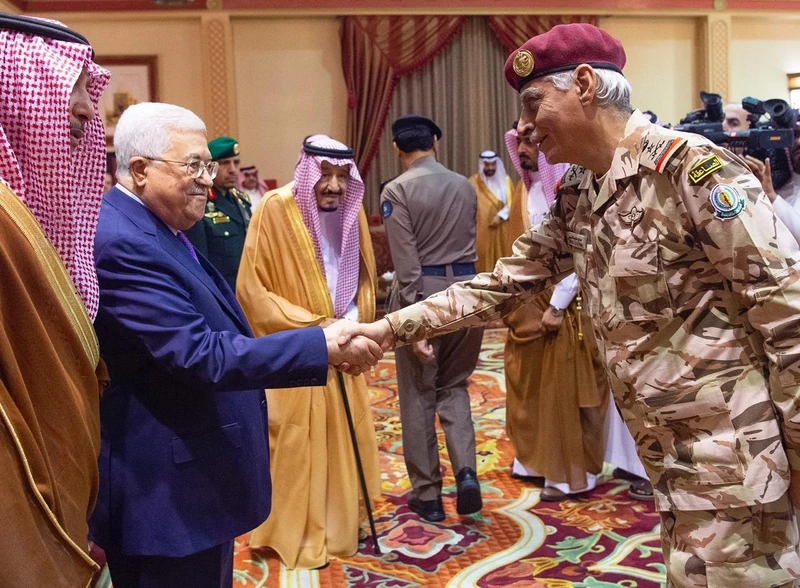 سيدي خادم الحرمين الشريفين يستقبل رئيس دولة فلسطين - صورة 9