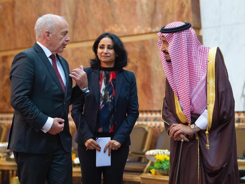 سيدي خادم الحرمين الشريفين يستقبل رئيس الاتحاد السويسري - صورة 3