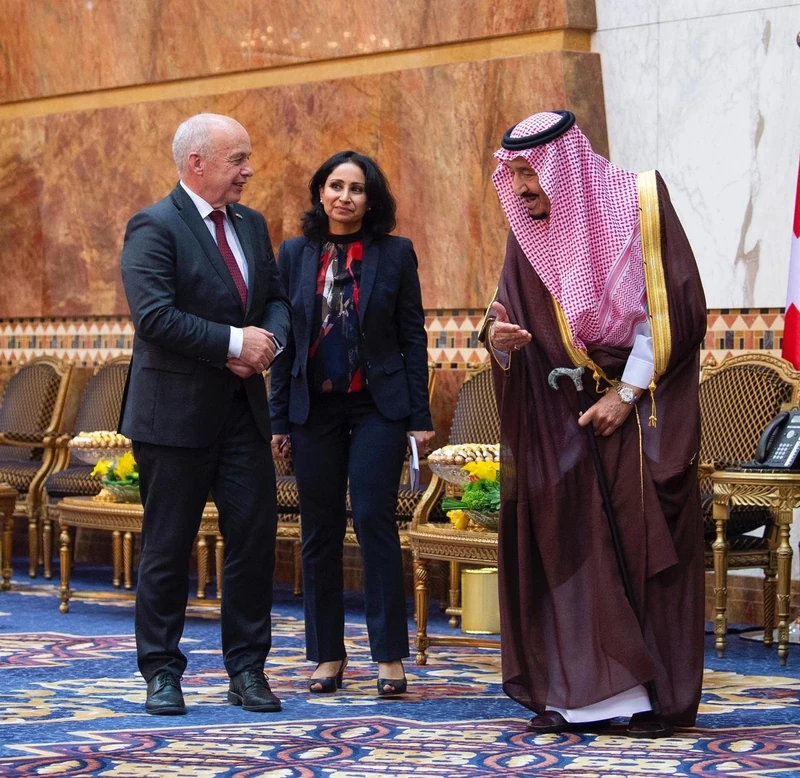 سيدي خادم الحرمين الشريفين يستقبل رئيس الاتحاد السويسري - صورة 4