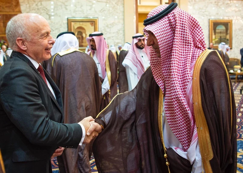 سيدي خادم الحرمين الشريفين يستقبل رئيس الاتحاد السويسري - صورة 6