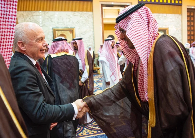 سيدي خادم الحرمين الشريفين يستقبل رئيس الاتحاد السويسري - صورة 7