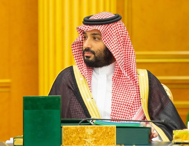 سيدي خادم الحرمين الشريفين يرأس جلسة مجلس الوزراء - صورة 3