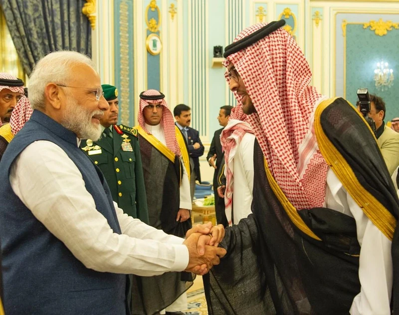 سيدي خادم الحرمين الشريفين يستقبل دولة رئيس وزراء جمهورية الهند - صورة 12