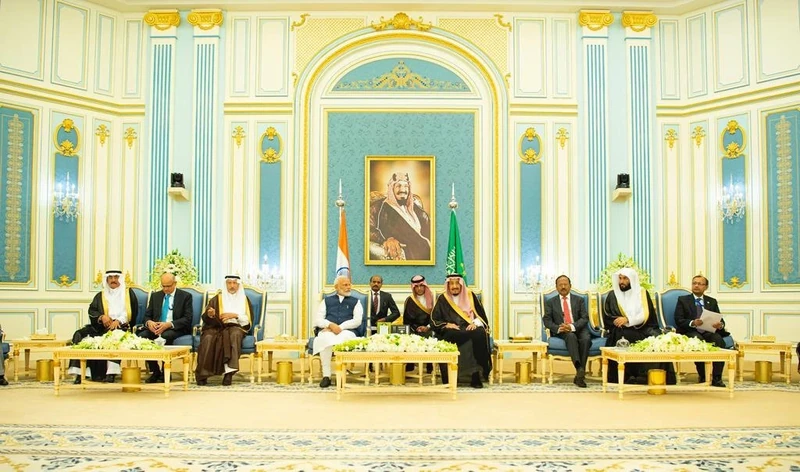 سيدي خادم الحرمين الشريفين يستقبل دولة رئيس وزراء جمهورية الهند - صورة 6