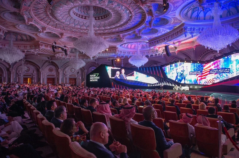 سمو سيدي ولي العهد يشهد أعمال الدورة الثالثة لمبادرة مستقبل الاستثمار 2019 - صورة 2