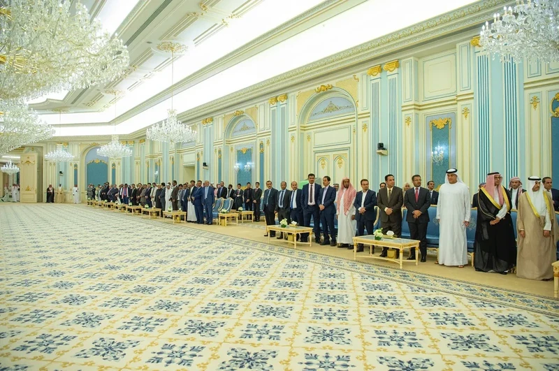 سمو سيدي ولي العهد يرعى التوقيع على وثيقة اتفاق الرياض - صورة 12