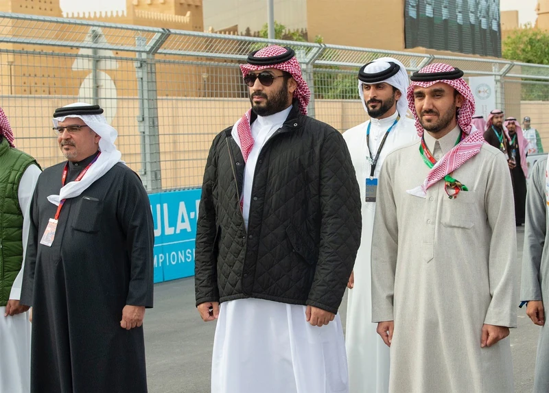 سمو سيدي ولي العهد يشهد انطلاقة بطولة فورمولا إي بالدرعية - صورة 3