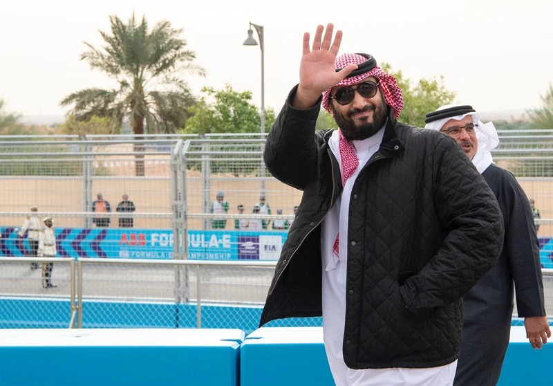 سمو سيدي ولي العهد يشهد انطلاقة بطولة فورمولا إي بالدرعية - صورة 7