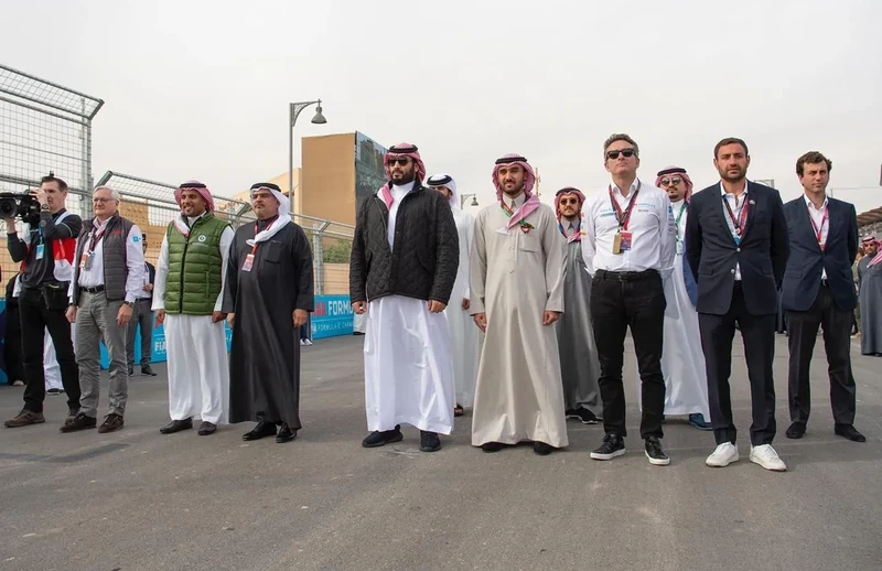 سمو سيدي ولي العهد يشهد انطلاقة بطولة فورمولا إي بالدرعية - صورة 11