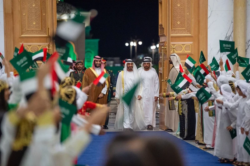 سمو سيدي ولي العهد يصل أبوظبي في زيارة رسمية إلى الإمارات - صورة 19