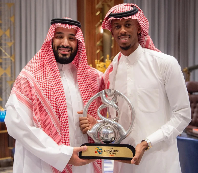 سمو سيدي ولي العهد يستقبل منسوبي نادي الهلال بمناسبة تحقيق البطولة الآسيوية - صورة 19