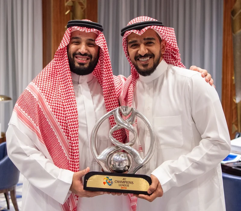 سمو سيدي ولي العهد يستقبل منسوبي نادي الهلال بمناسبة تحقيق البطولة الآسيوية - صورة 20