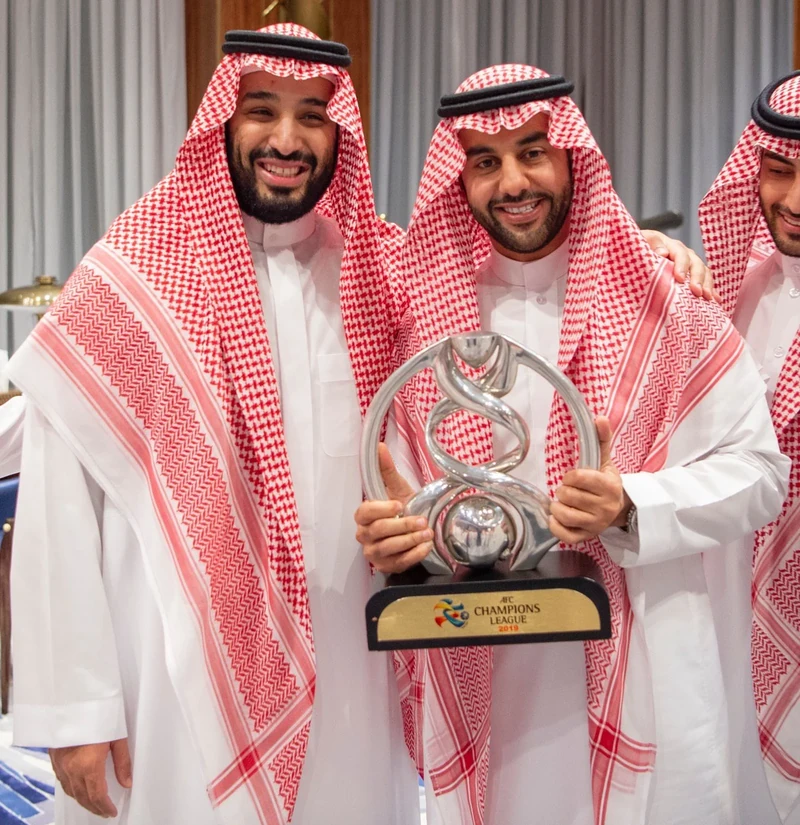 سمو سيدي ولي العهد يستقبل منسوبي نادي الهلال بمناسبة تحقيق البطولة الآسيوية - صورة 28