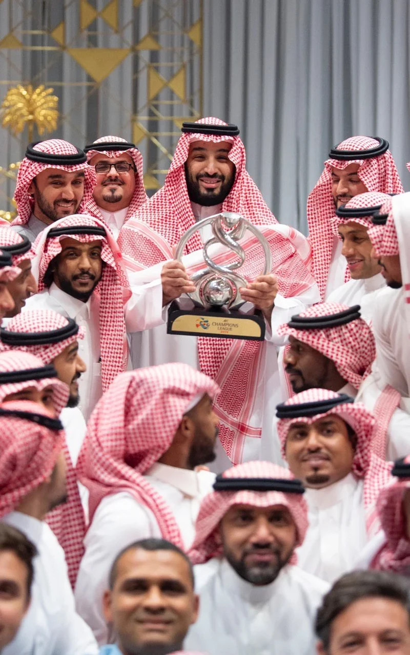 سمو سيدي ولي العهد يستقبل منسوبي نادي الهلال بمناسبة تحقيق البطولة الآسيوية - صورة 10