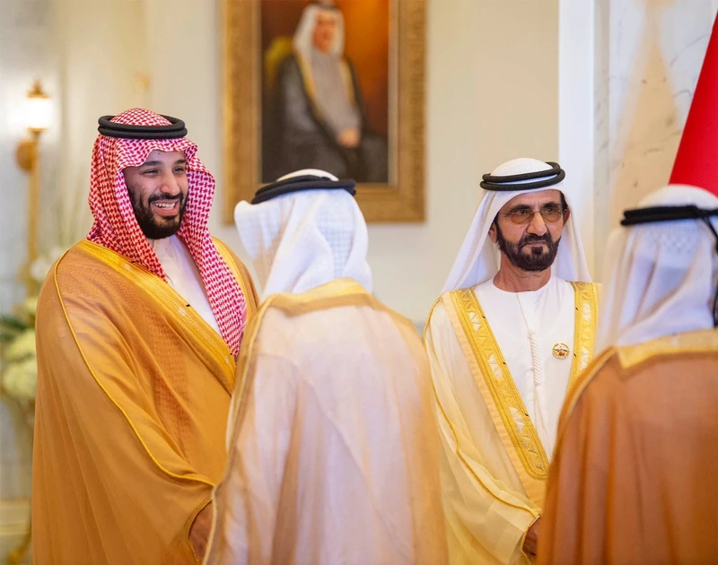 سمو سيدي ولي العهد يلتقي الشيخ محمد بن راشد آل مكتوم - صورة 2