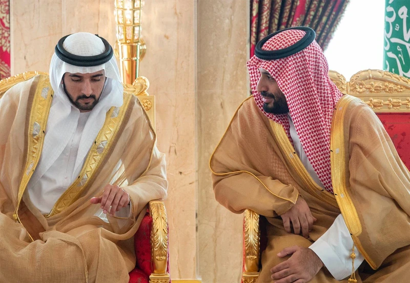 سمو سيدي ولي العهد يلتقي الشيخ محمد بن راشد آل مكتوم - صورة 5