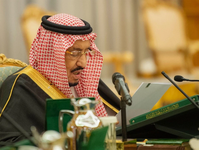 سيدي خادم الحرمين الشريفين يرأس جلسة إقرار ميزانية 2020 - صورة 2