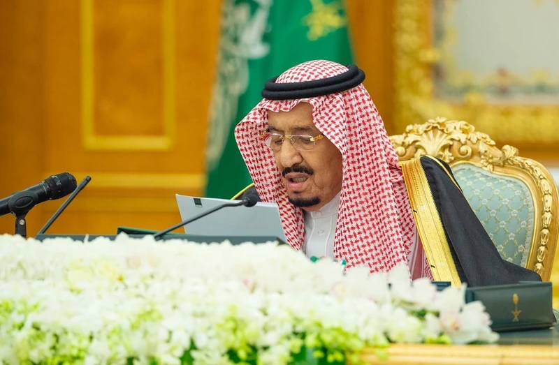 سيدي خادم الحرمين الشريفين يرأس جلسة إقرار ميزانية 2020 - صورة 7