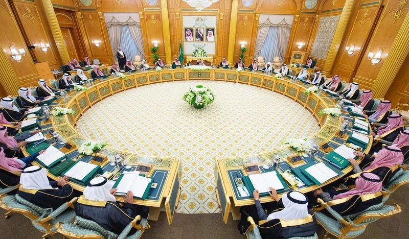 سيدي خادم الحرمين الشريفين يرأس جلسة إقرار ميزانية 2020 - صورة 10