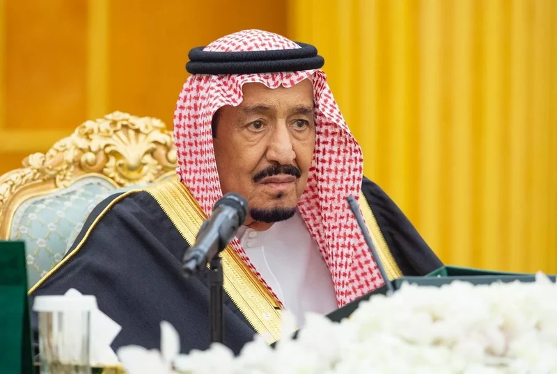 سيدي خادم الحرمين الشريفين يرأس جلسة إقرار ميزانية 2020 - صورة 12