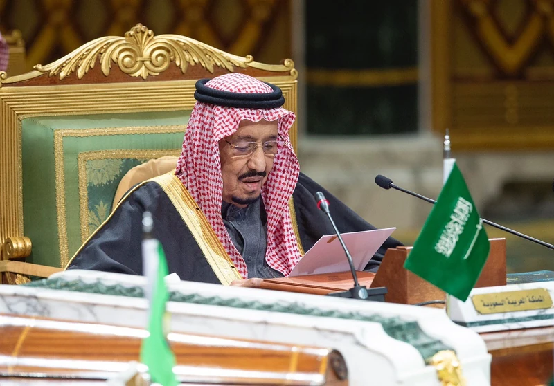 سيدي خادم الحرمين الشريفين يستقبل قادة دول مجلس التعاون - صورة 17