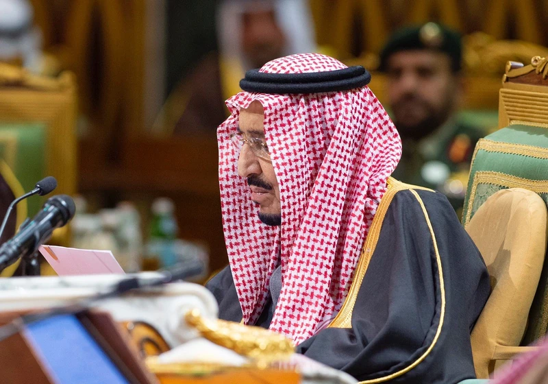 سيدي خادم الحرمين الشريفين يستقبل قادة دول مجلس التعاون - صورة 22