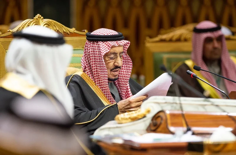 سيدي خادم الحرمين الشريفين يستقبل قادة دول مجلس التعاون - صورة 23