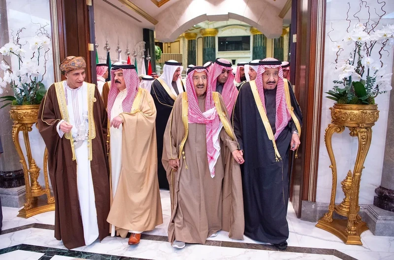 سيدي خادم الحرمين الشريفين يستقبل قادة دول مجلس التعاون - صورة 32