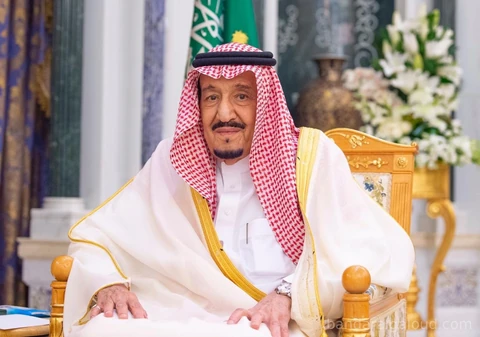 سيدي خادم الحرمين الشريفين يستقبل رئيس البرلمان العربي