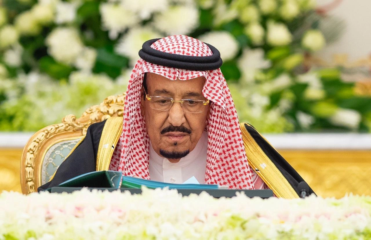 سيدي خادم الحرمين الشريفين يرأس جلسة مجلس الوزراء - صورة 1