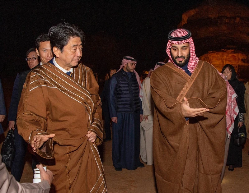 سمو سيدي ولي العهد يلتقي رئيس وزراء اليابان - صورة 6