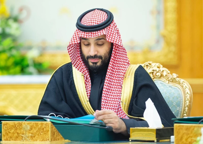 سيدي خادم الحرمين الشريفين يرأس جلسة مجلس الوزراء - صورة 3