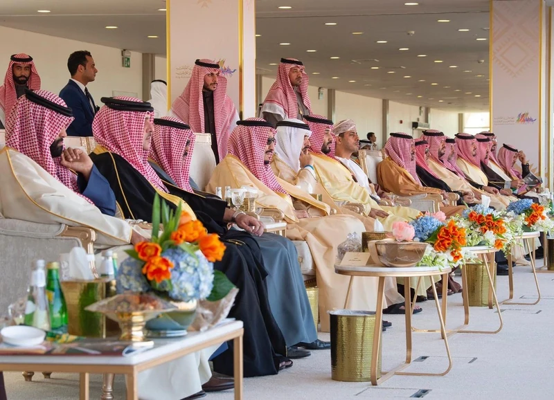 سيدي خادم الحرمين الشريفين يرعى الحفل الختامي لمهرجان الملك عبدالعزيز للإبل - صورة 12