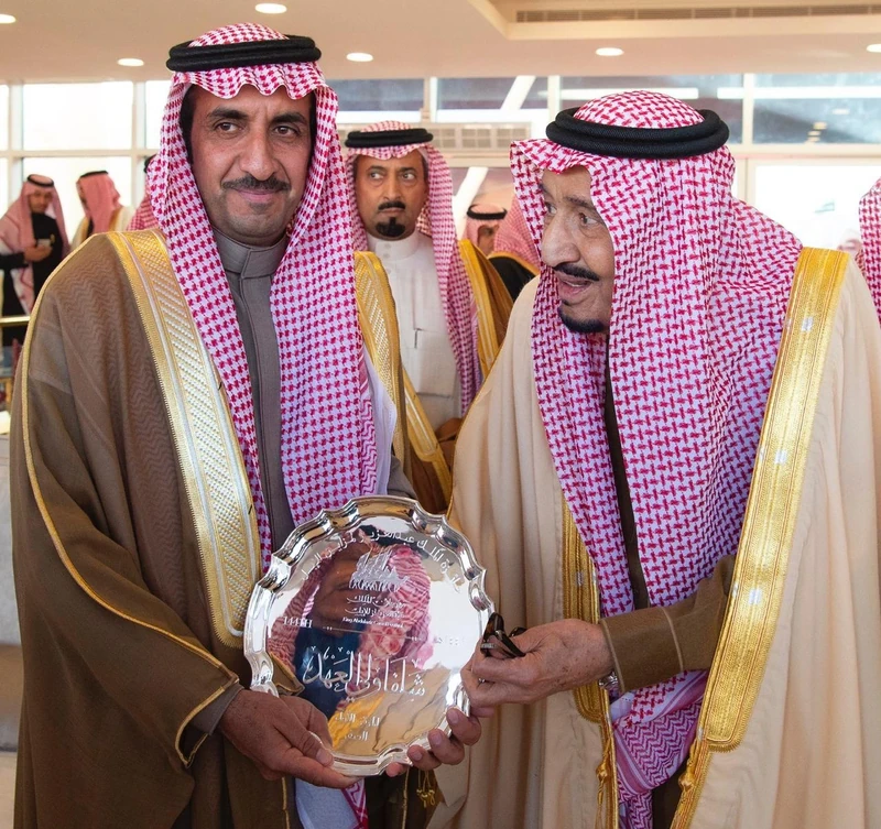 سيدي خادم الحرمين الشريفين يرعى الحفل الختامي لمهرجان الملك عبدالعزيز للإبل - صورة 28