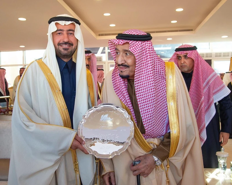 سيدي خادم الحرمين الشريفين يرعى الحفل الختامي لمهرجان الملك عبدالعزيز للإبل - صورة 30