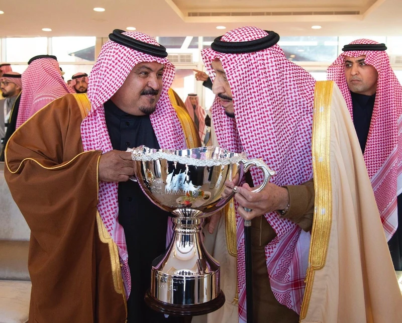 سيدي خادم الحرمين الشريفين يرعى الحفل الختامي لمهرجان الملك عبدالعزيز للإبل - صورة 32