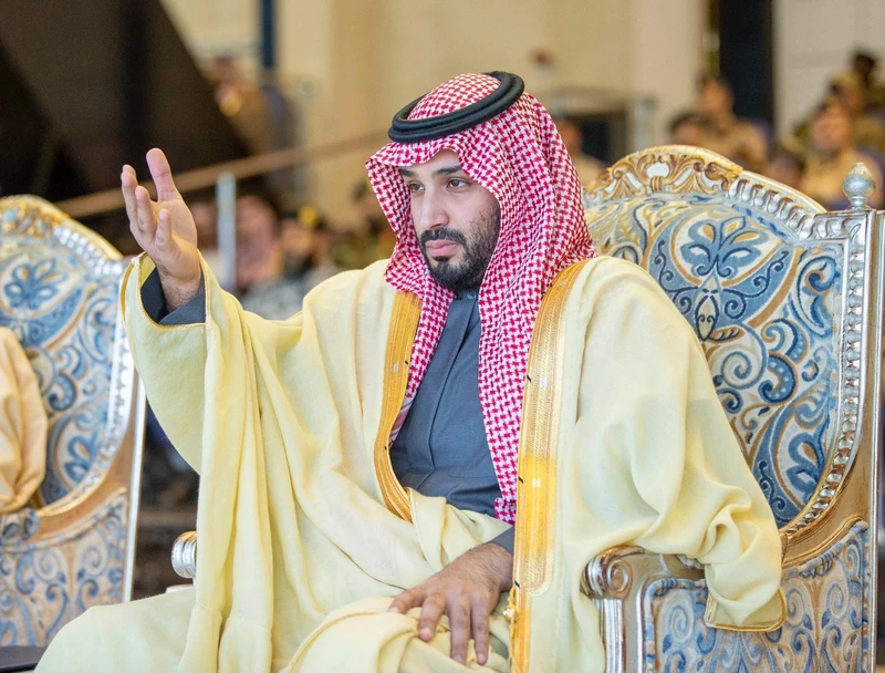 سمو سيدي ولي العهد يرعى حفل تخريج طلبة كلية الملك فيصل الجوية - صورة 5