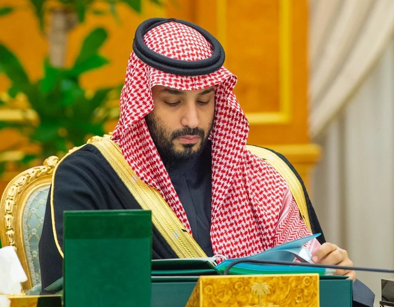 سيدي خادم الحرمين الشريفين يرأس جلسة مجلس الوزراء - صورة 6