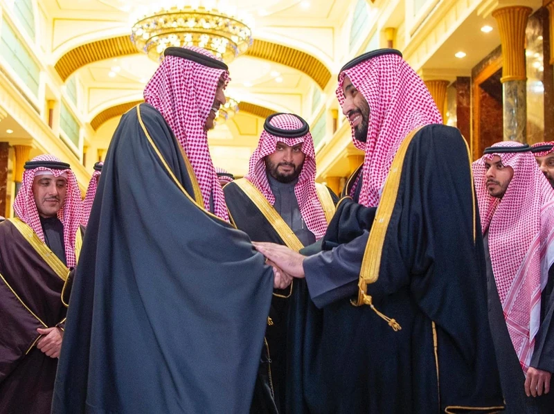 سيدي خادم الحرمين الشريفين يستقبل سمو رئيس مجلس الوزراء الكويتي - صورة 4