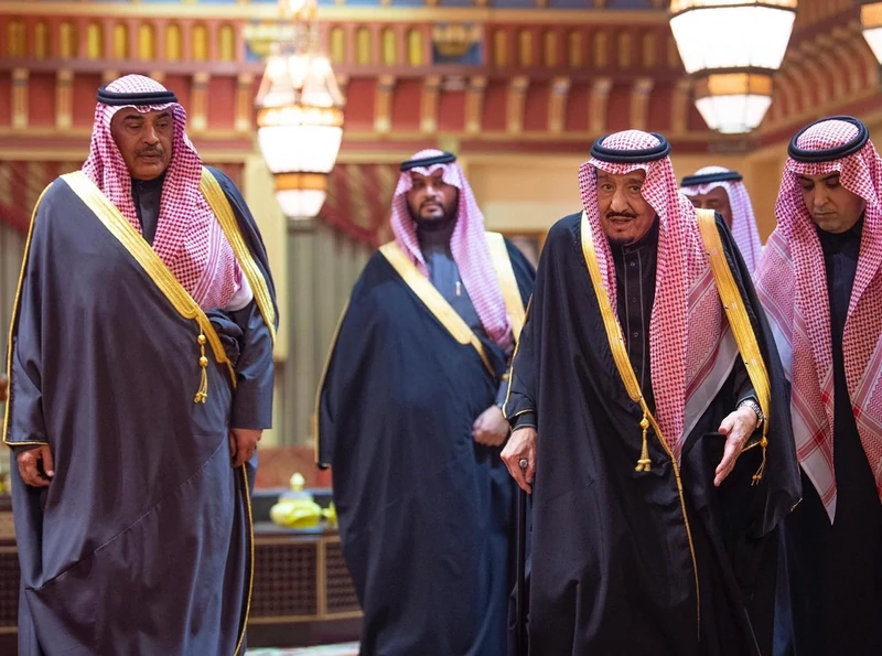 سيدي خادم الحرمين الشريفين يستقبل سمو رئيس مجلس الوزراء الكويتي - صورة 9