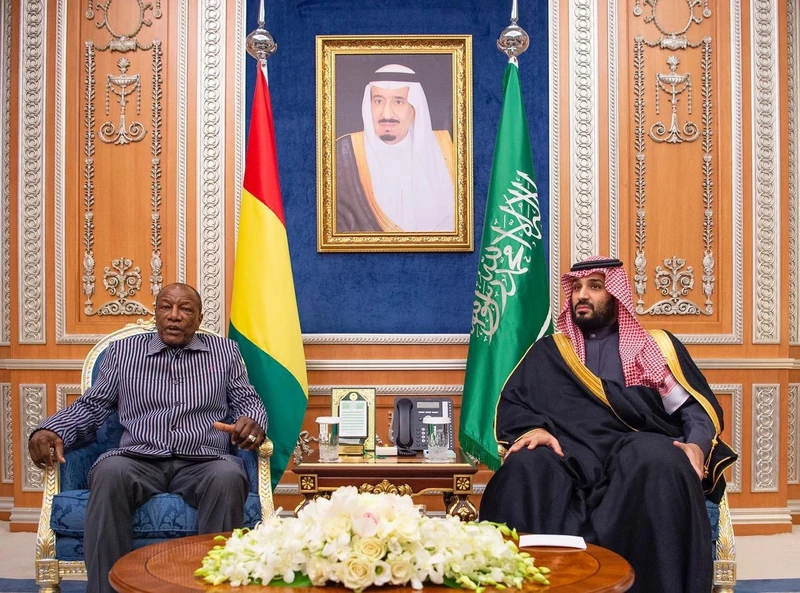 سمو سيدي ولي العهد يجتمع مع رئيس جمهورية غينيا كوناكري - صورة 4
