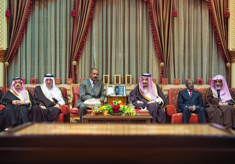 سيدي خادم الحرمين الشريفين يستقبل رئيس دولة أريتريا - صورة 3