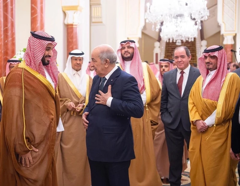 سمو سيدي ولي العهد يجتمع مع رئيس الجمهورية الجزائرية - صورة 4