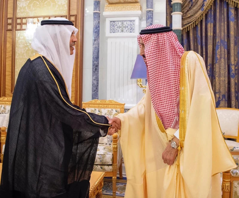 السفيران المعينان لدى أوكرانيا والأوروغواي يؤديان القسم أمام سيدي خادم الحرمين الشريفين - صورة 5