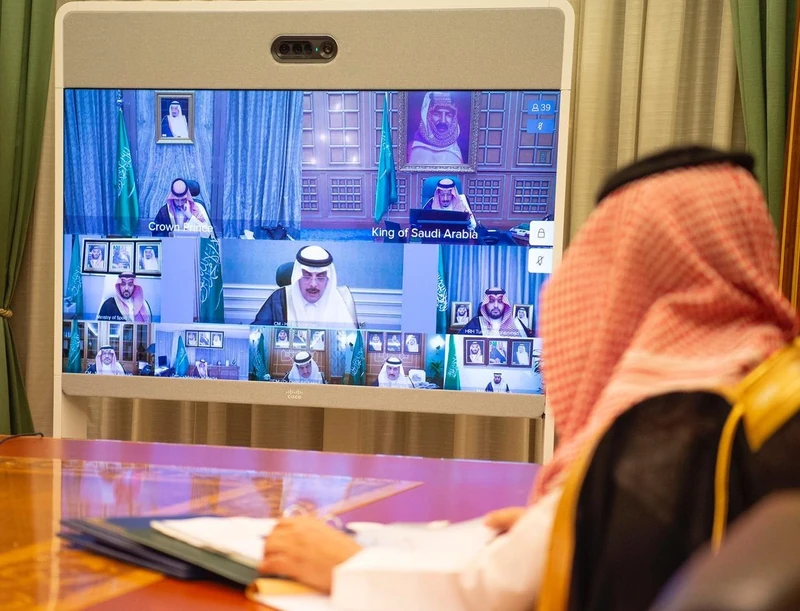 سيدي خادم الحرمين الشريفين يرأس جلسة مجلس الوزراء عبر الاتصال المرئي - صورة 5