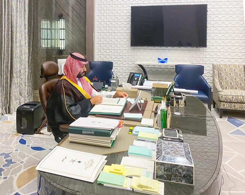 سيدي خادم الحرمين الشريفين يرأس جلسة مجلس الوزراء عبر الاتصال المرئي - صورة 4